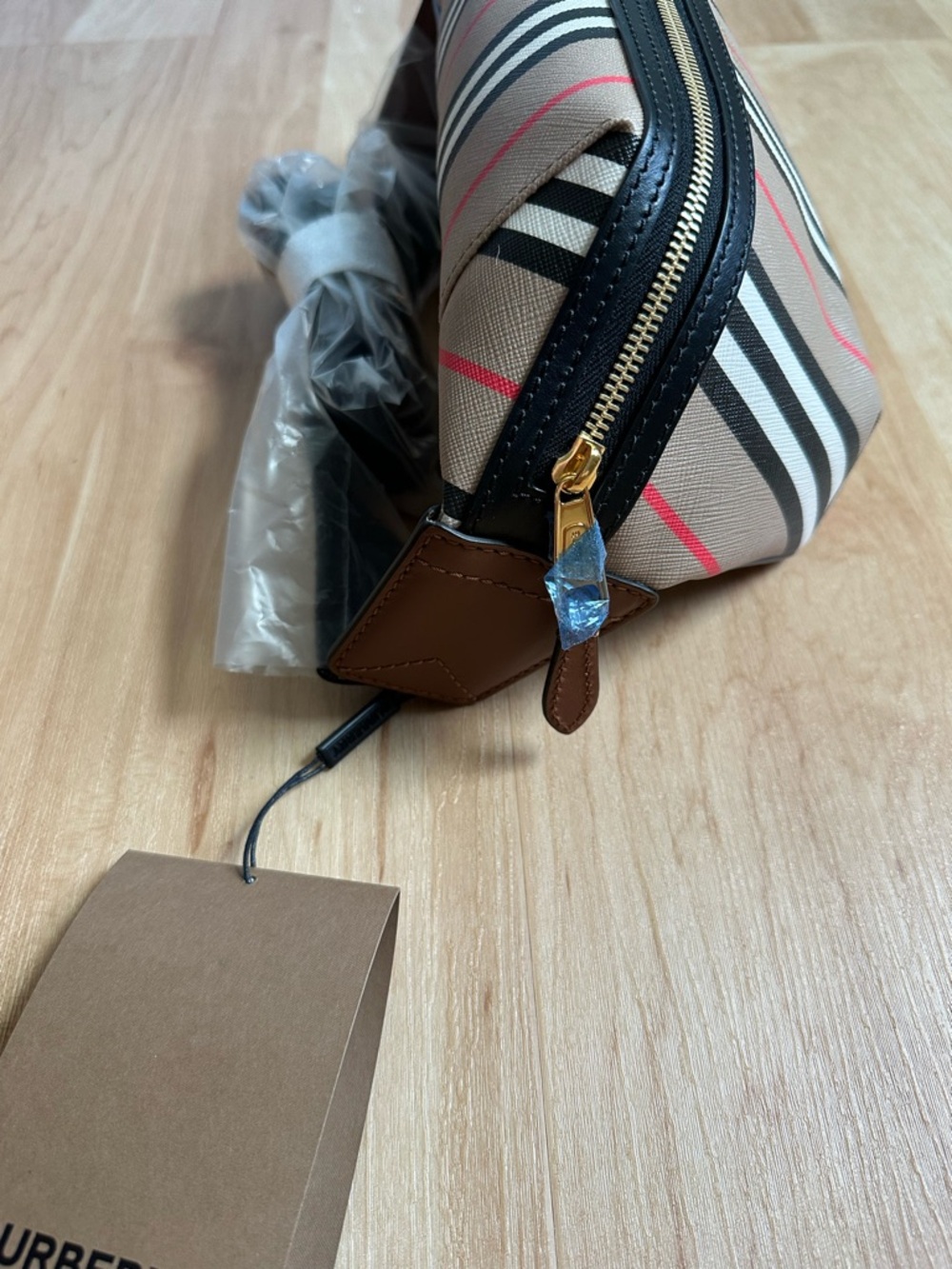 Burberry Leather Striped Belt Bag or Fanny Pack - Picture 4 of 7